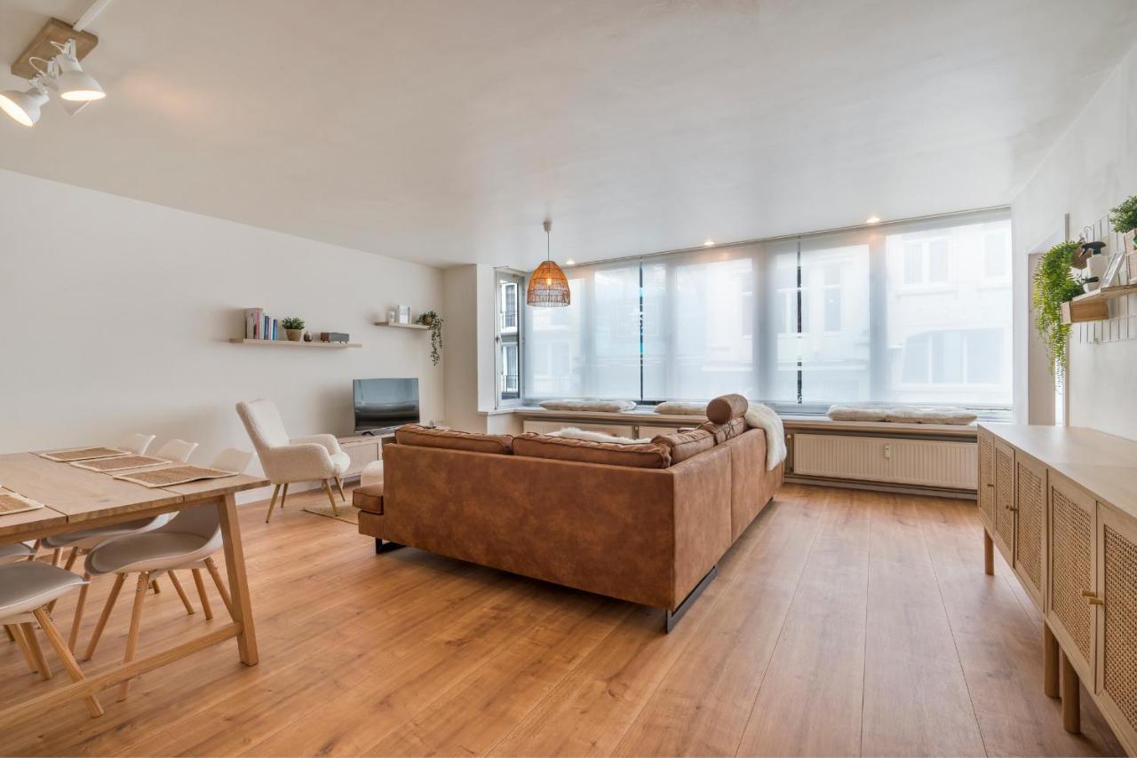 Ruim En Warm Appartement In De Winkelstraat Van Oostende Dış mekan fotoğraf